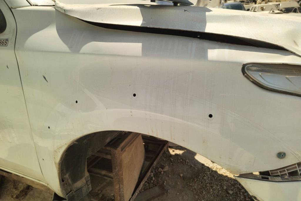 Body  Fenders  Mitsubishi L200