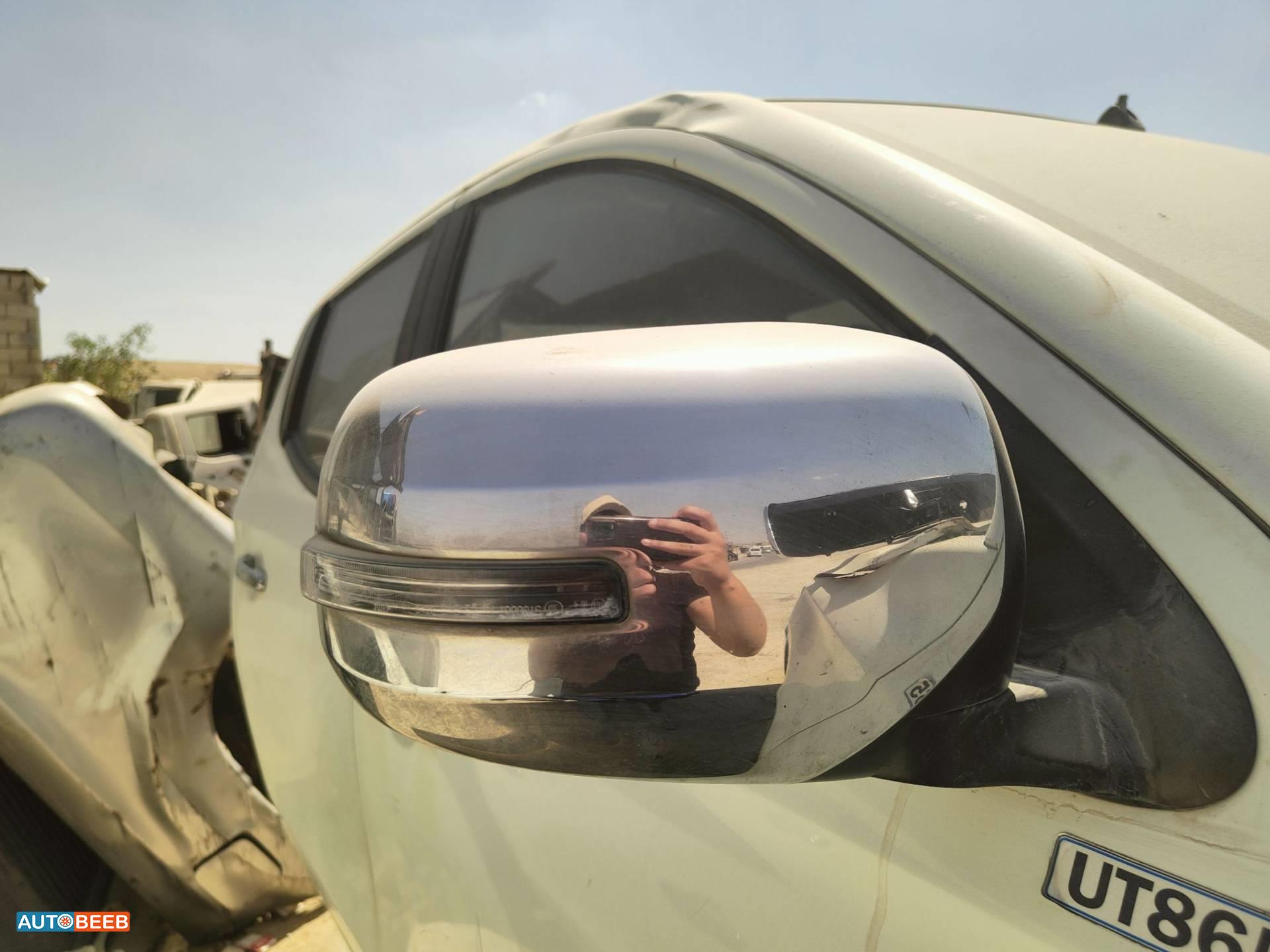 Body  Wing Mirror Mitsubishi L200