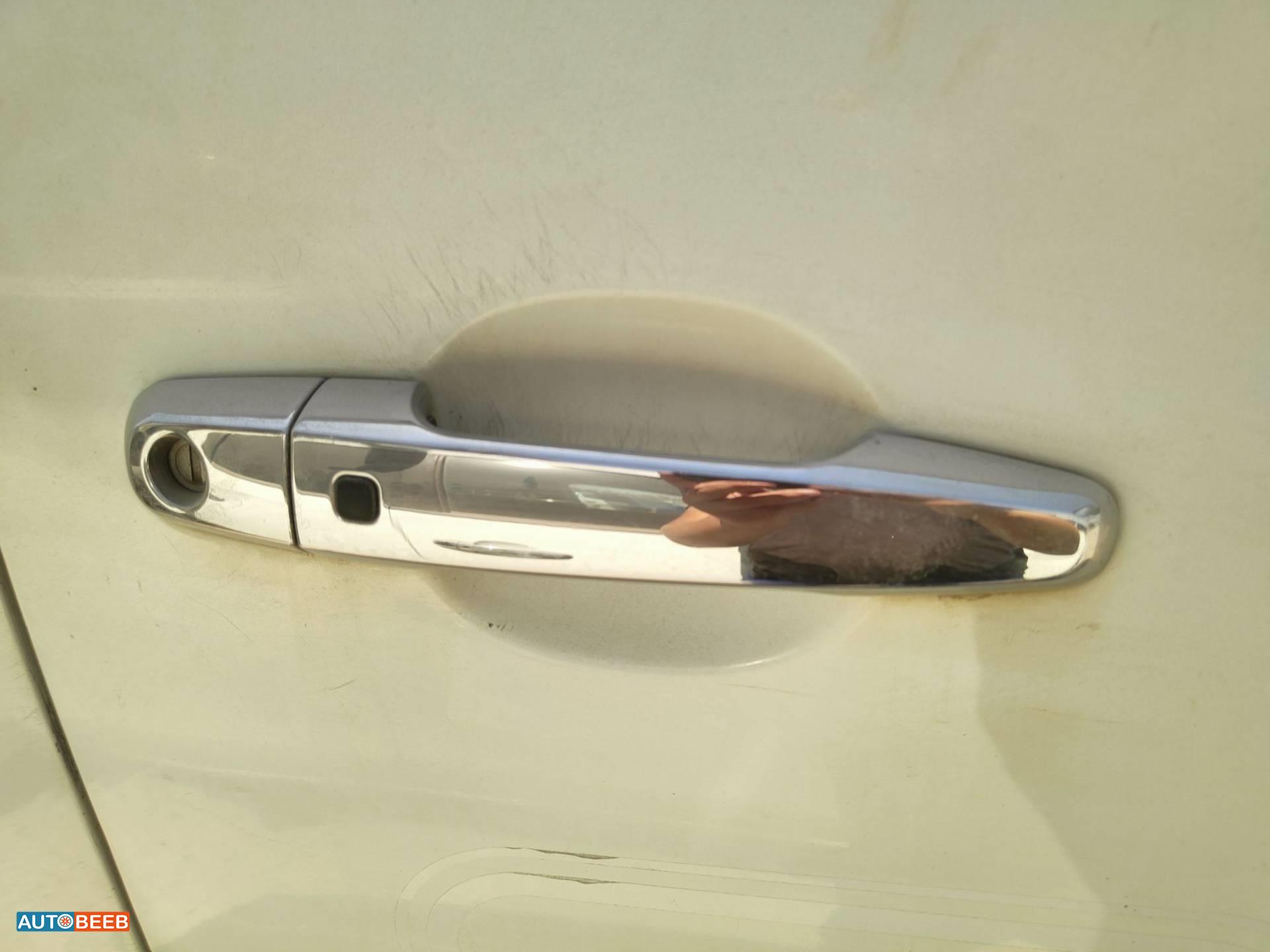 Body  Door Handle  Mitsubishi L200