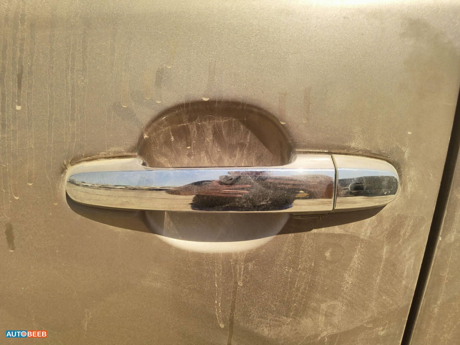 Body  Door Handle  Toyota Hilux