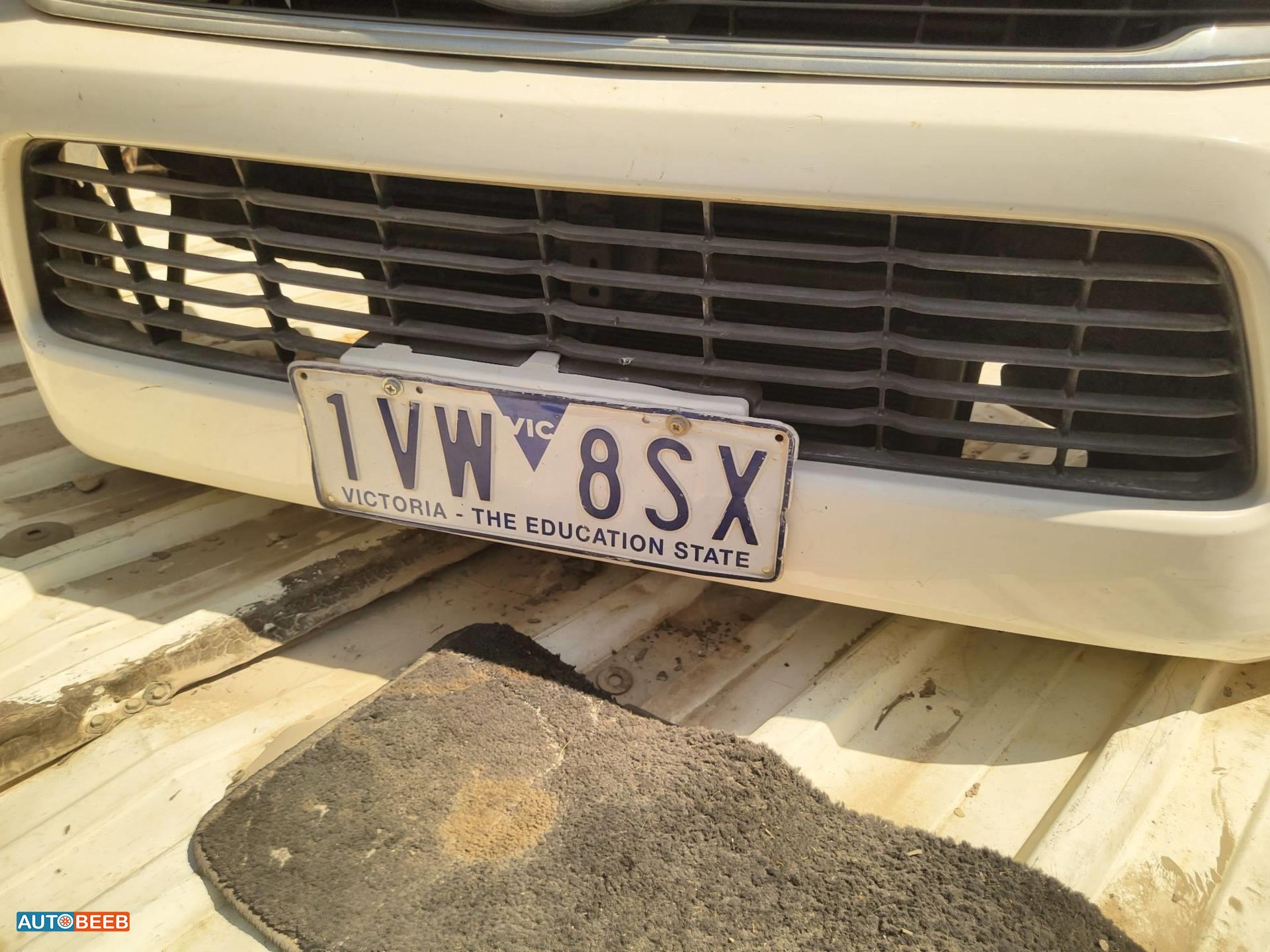Body  Grilles Toyota Hilux