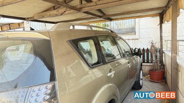 Mitsubishi Outlander 2008