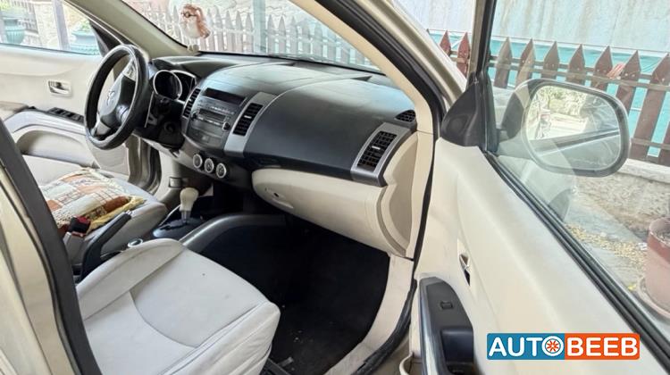 Mitsubishi Outlander 2008