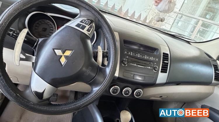 Mitsubishi Outlander 2008