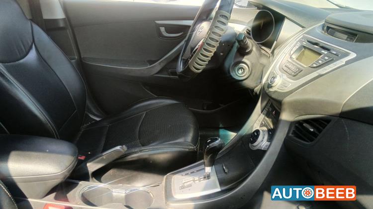 Hyundai Avante 2011