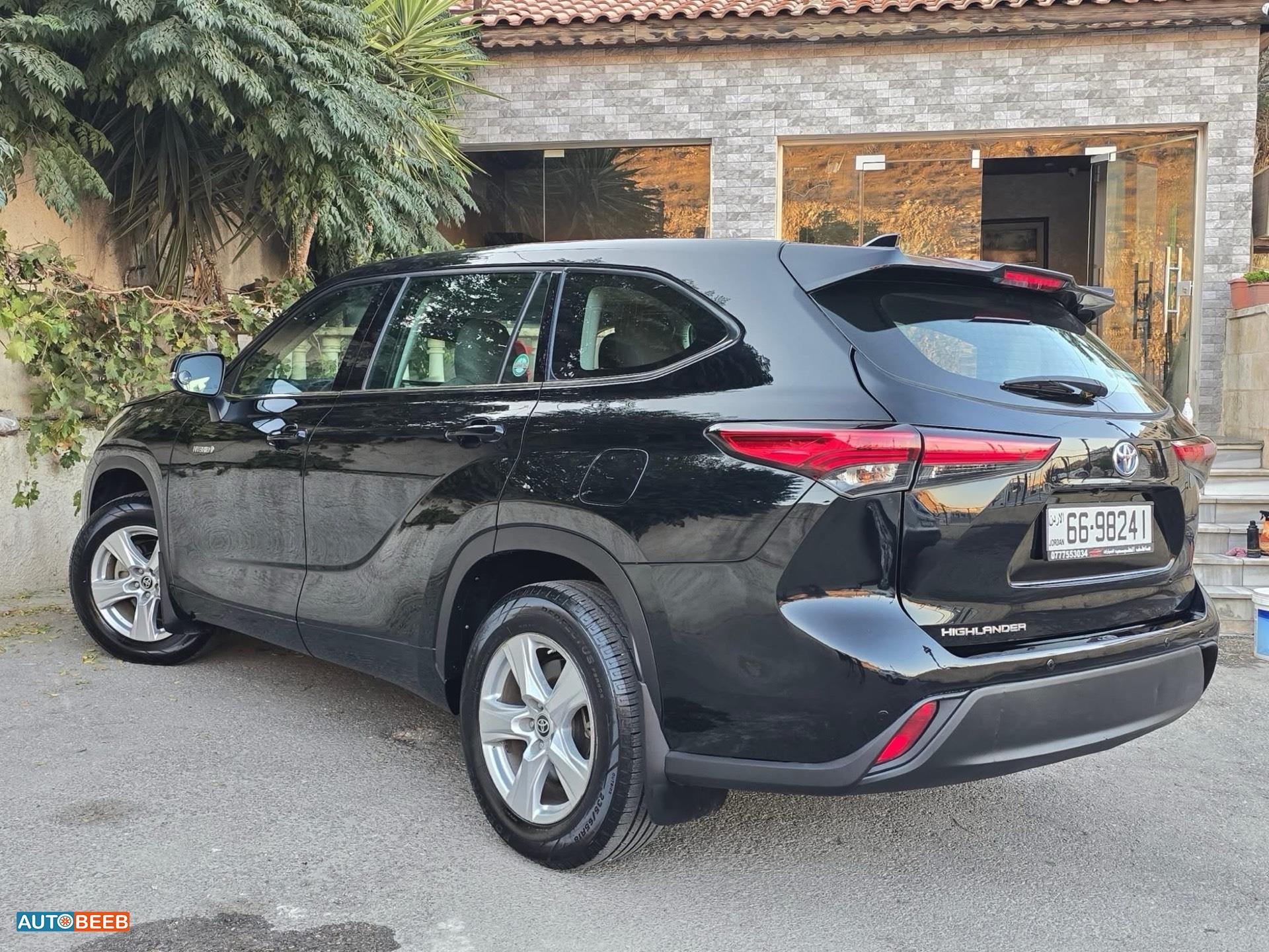 Toyota Highlander 2021