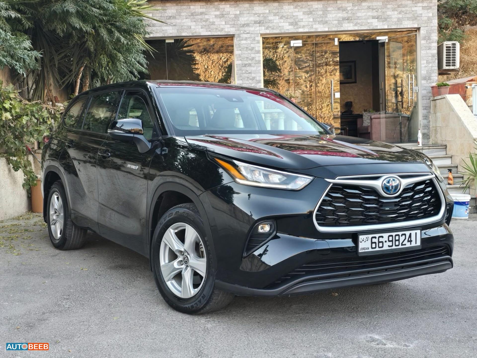 Toyota Highlander 2021