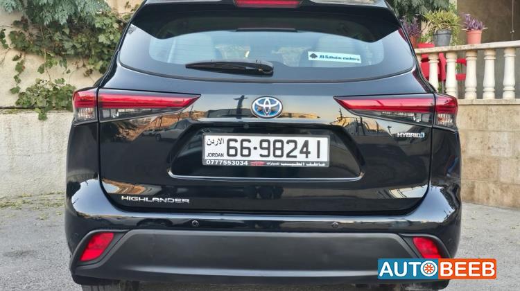 Toyota Highlander 2021