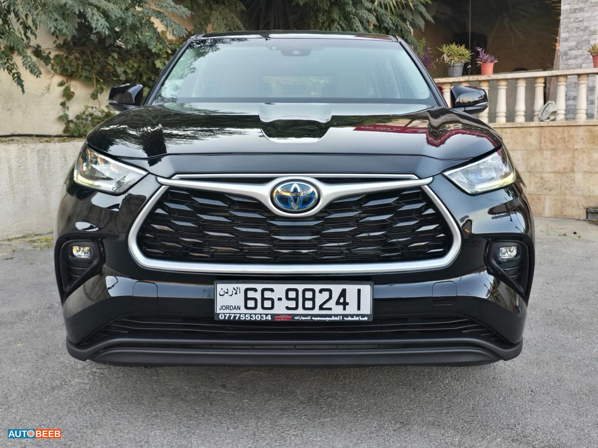 Toyota Highlander 2021