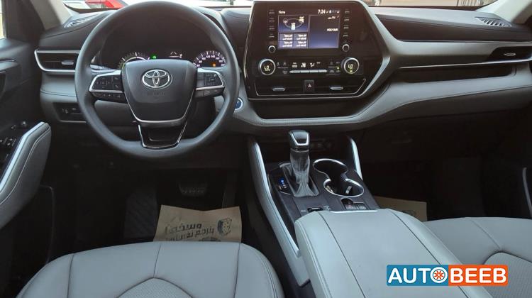 Toyota Highlander 2021