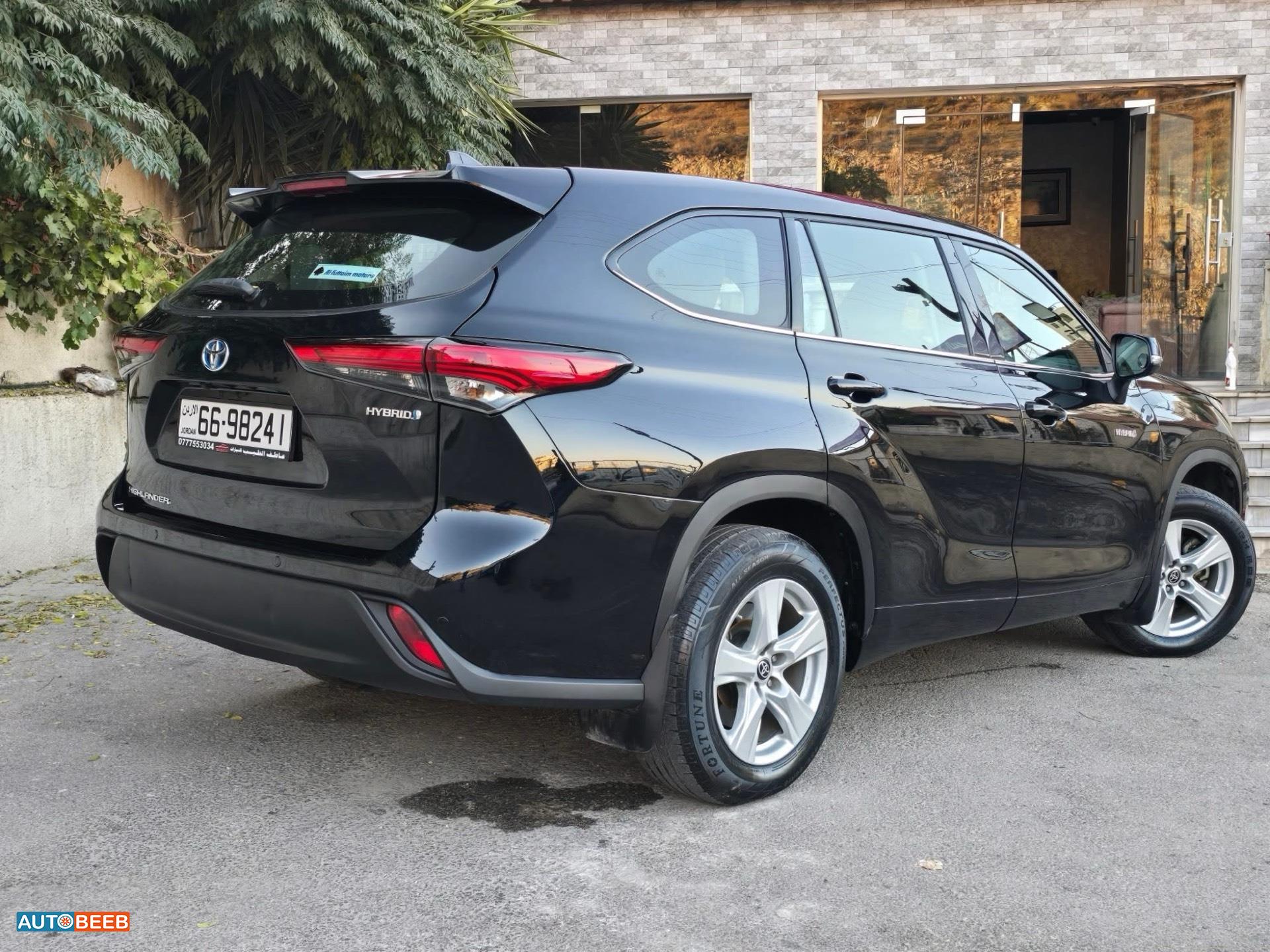 Toyota Highlander 2021