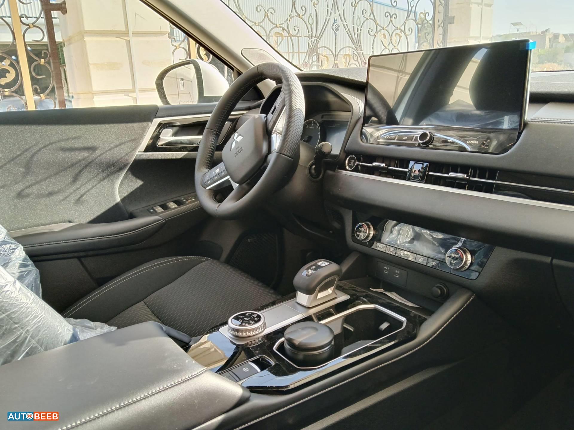 Mitsubishi Outlander 2025