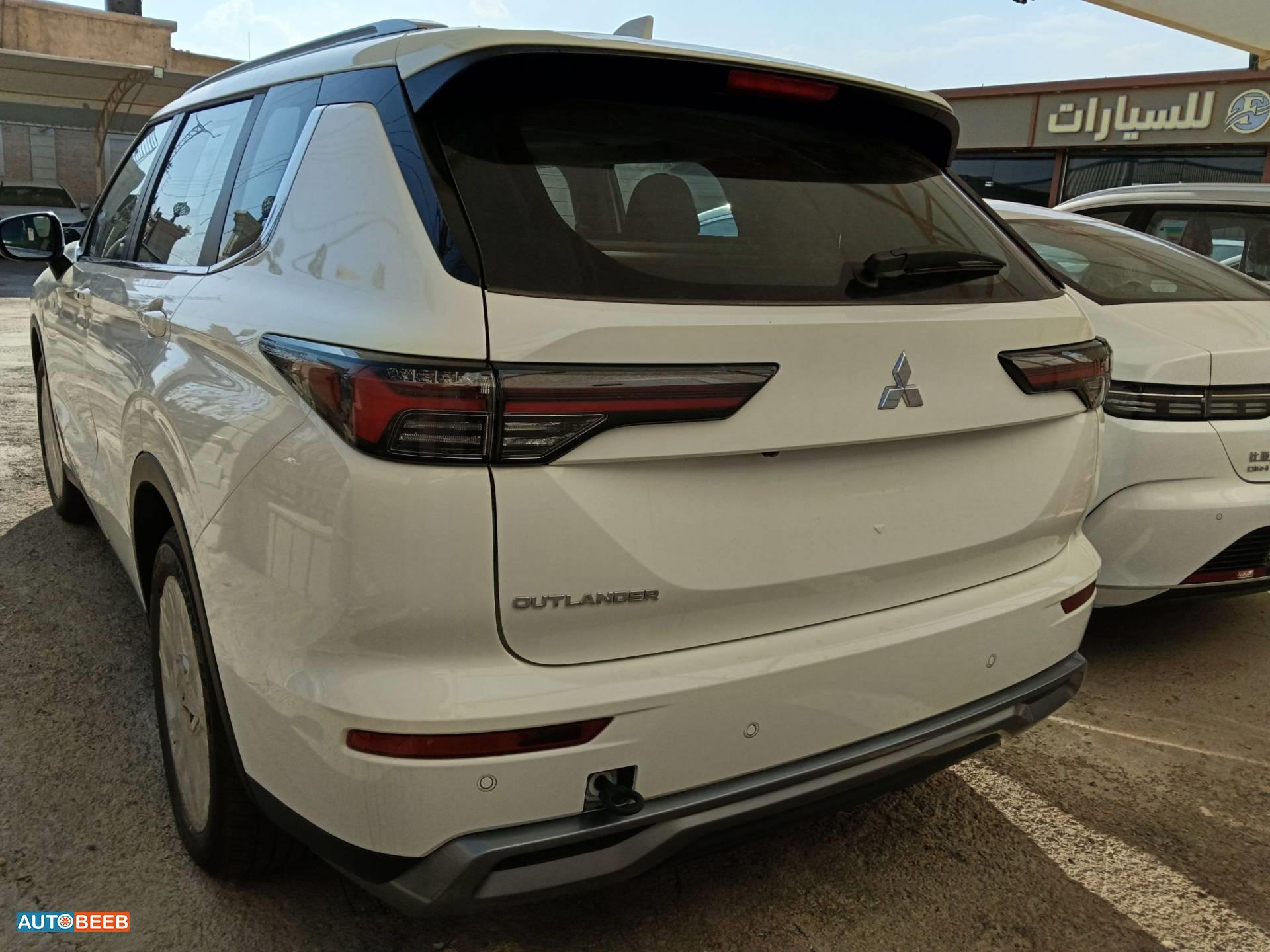 Mitsubishi Outlander 2025