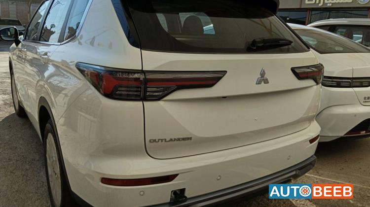 Mitsubishi Outlander 2025