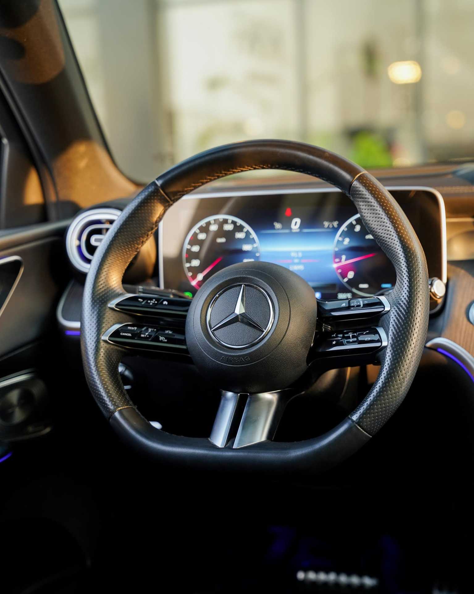 Mercedes Benz GLC200 2024