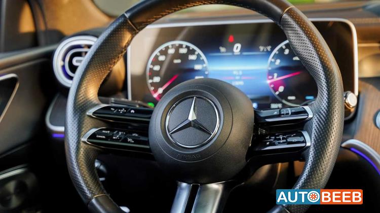 Mercedes Benz GLC200 2024