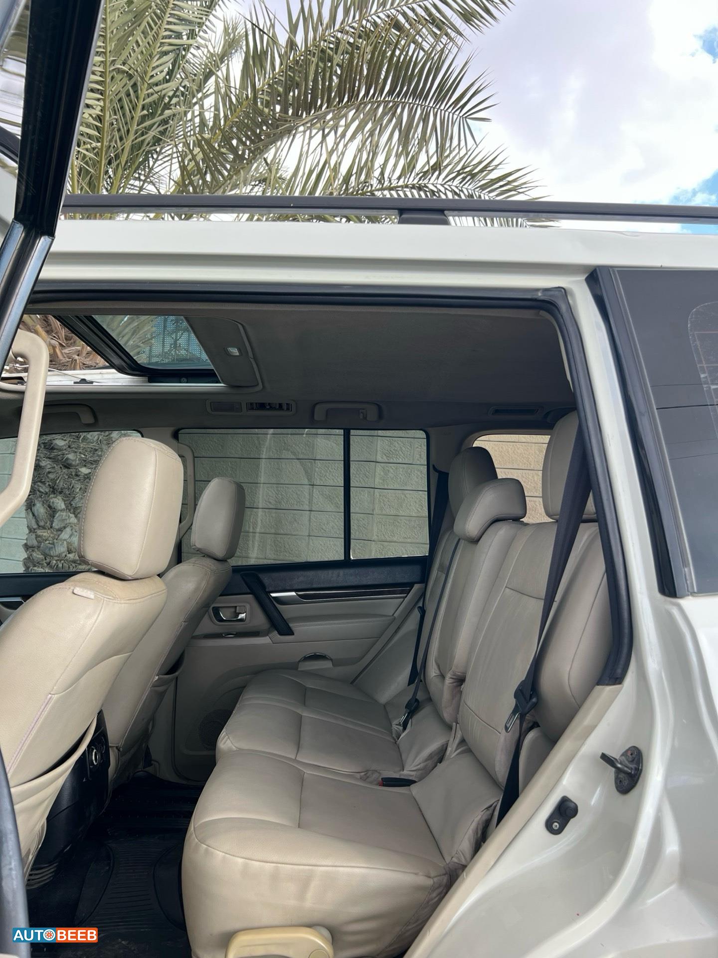 Mitsubishi Pajero 2011