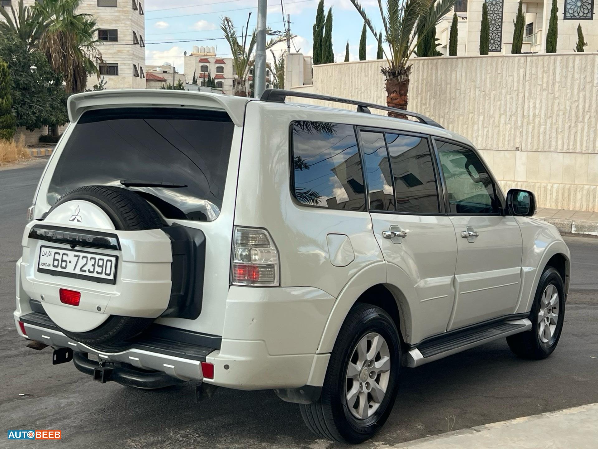 Mitsubishi Pajero 2011