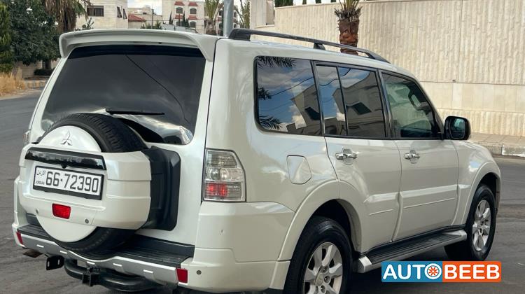Mitsubishi Pajero 2011