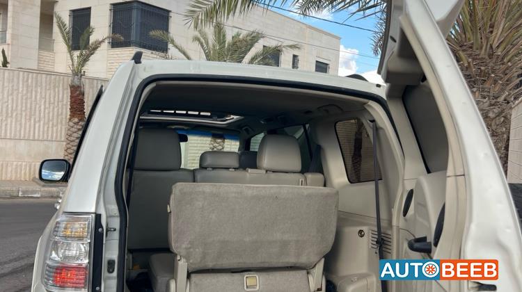 Mitsubishi Pajero 2011