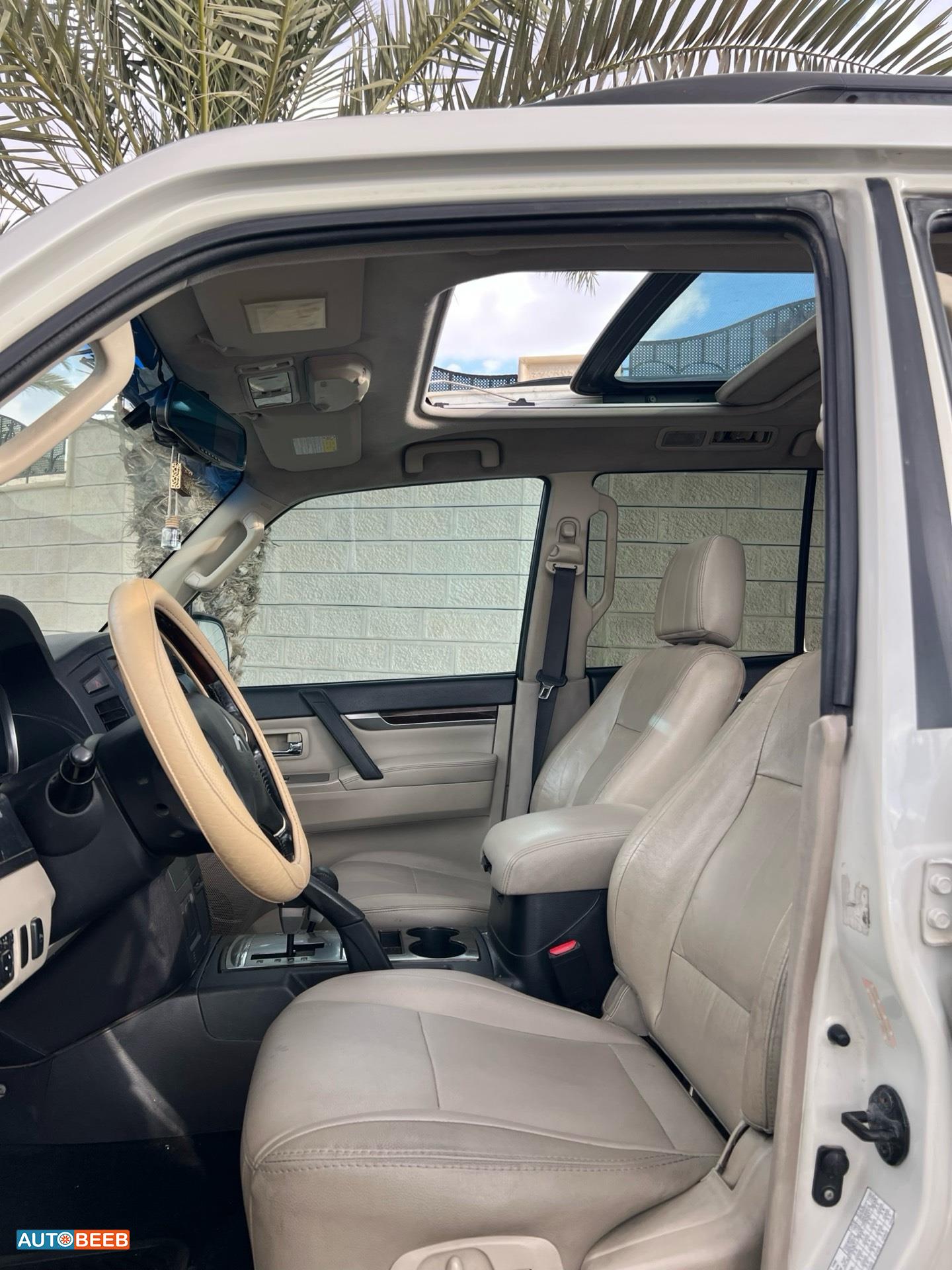 Mitsubishi Pajero 2011