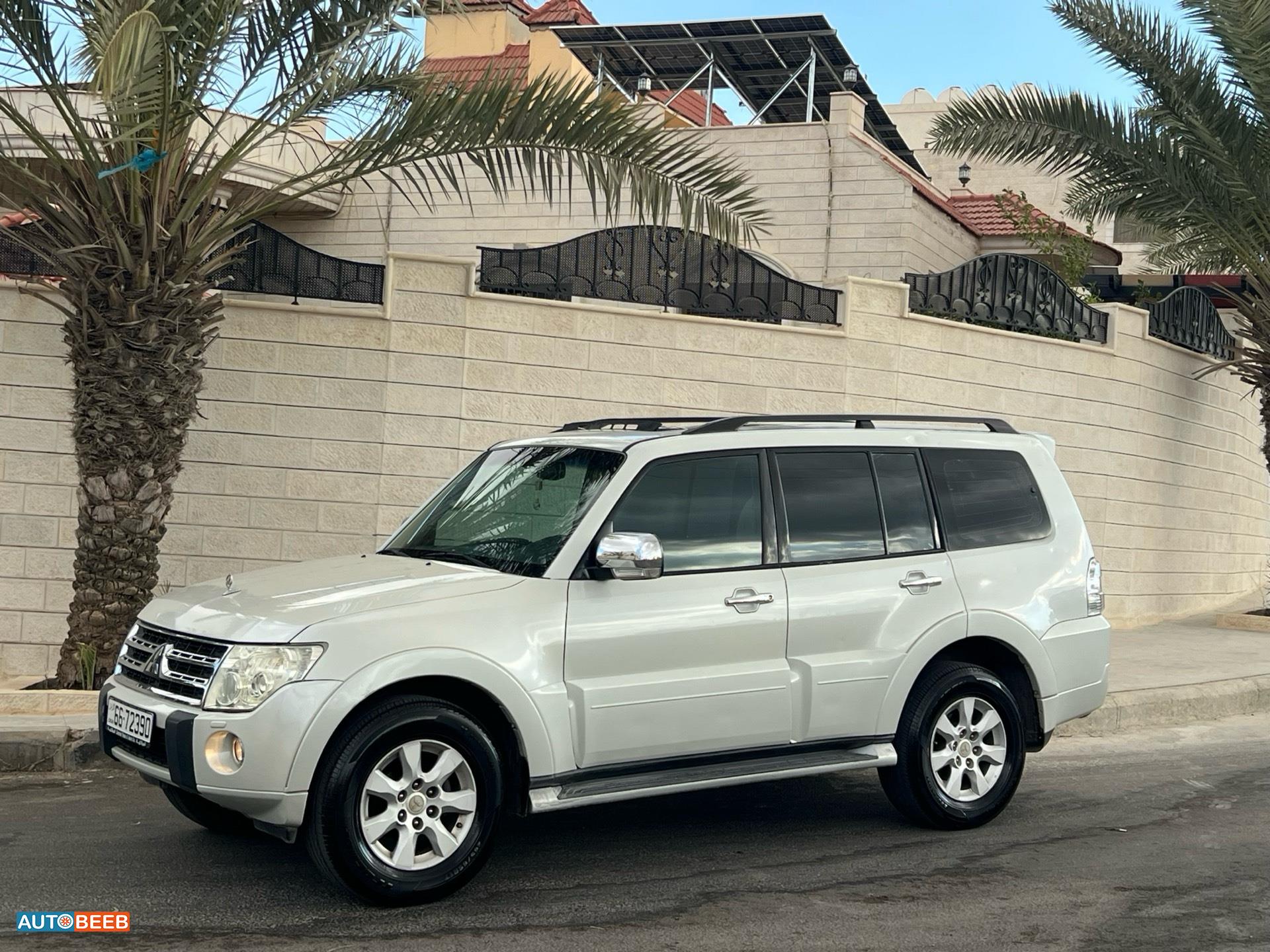 Mitsubishi Pajero 2011