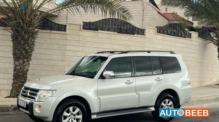 Mitsubishi Pajero 2011