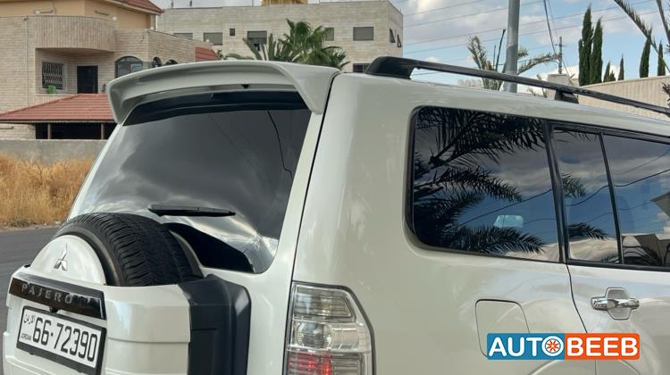 Mitsubishi Pajero 2011