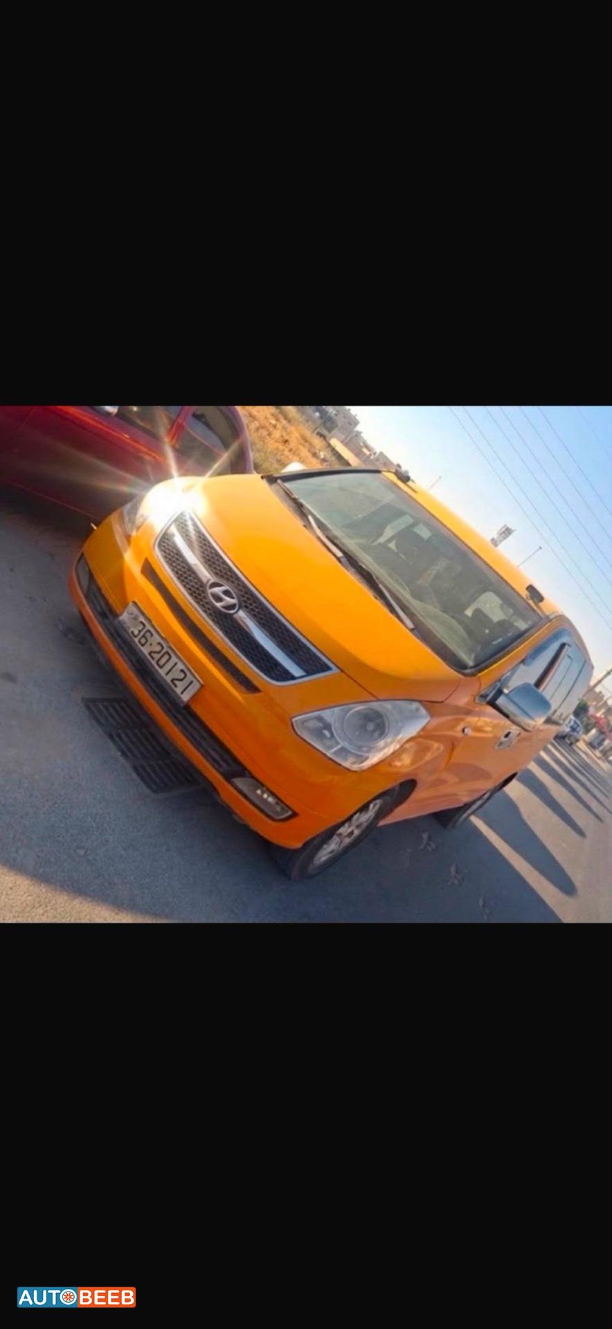 Minibus Hyundai 2012