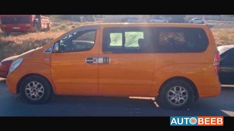 Minibus Hyundai 2012