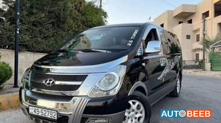 Minibus Hyundai 2015