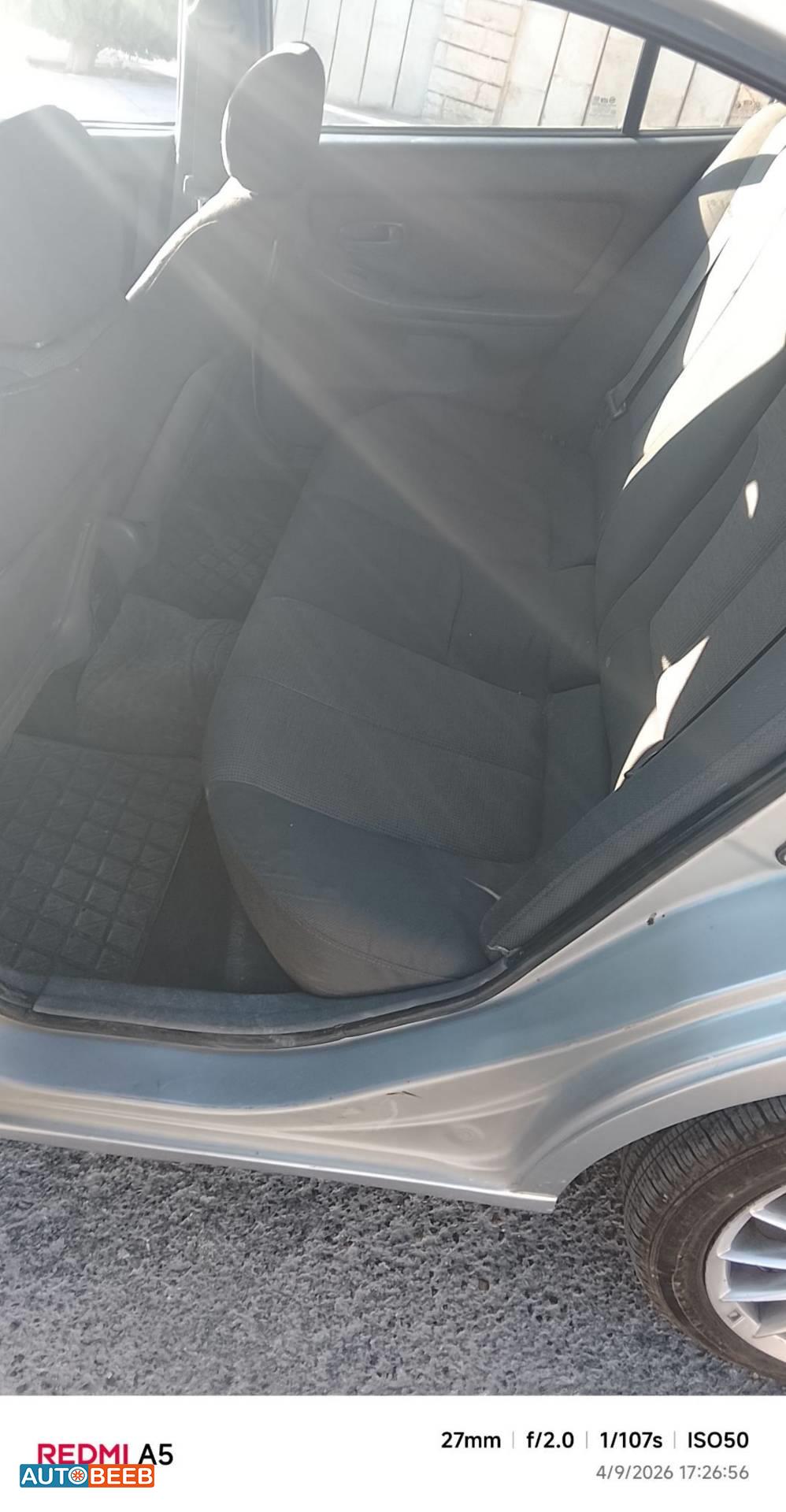 Hyundai Elantra 2005