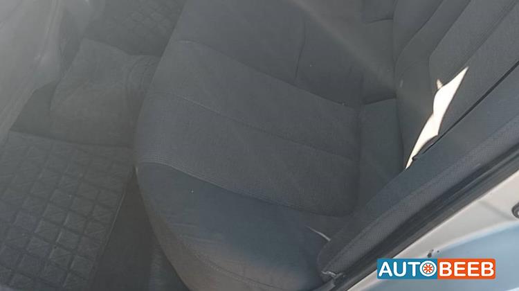 Hyundai Elantra 2005