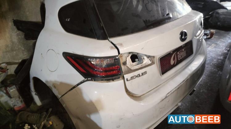 Body  Front clip Lexus CT200