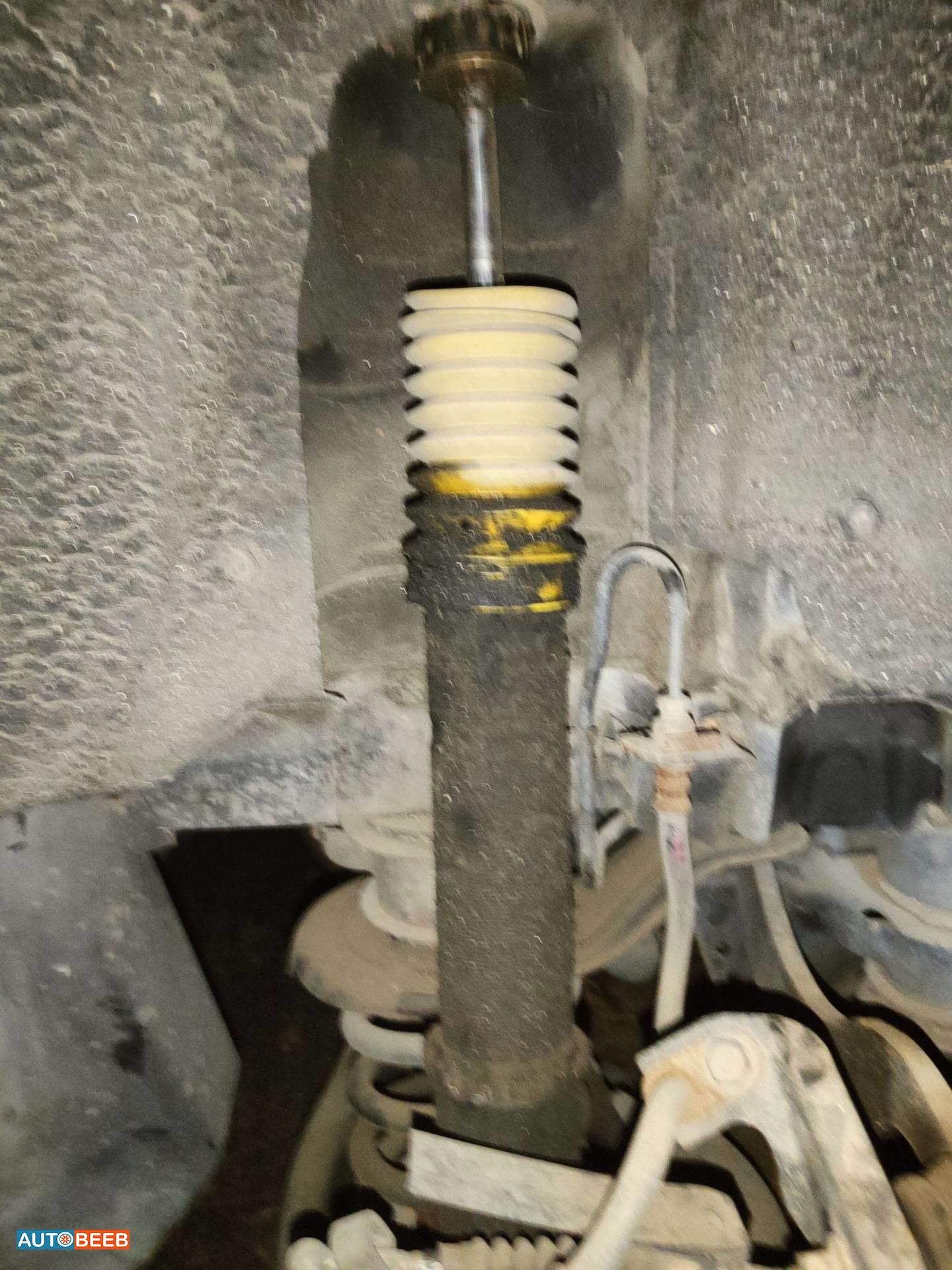  Shock Absorber Lexus CT200