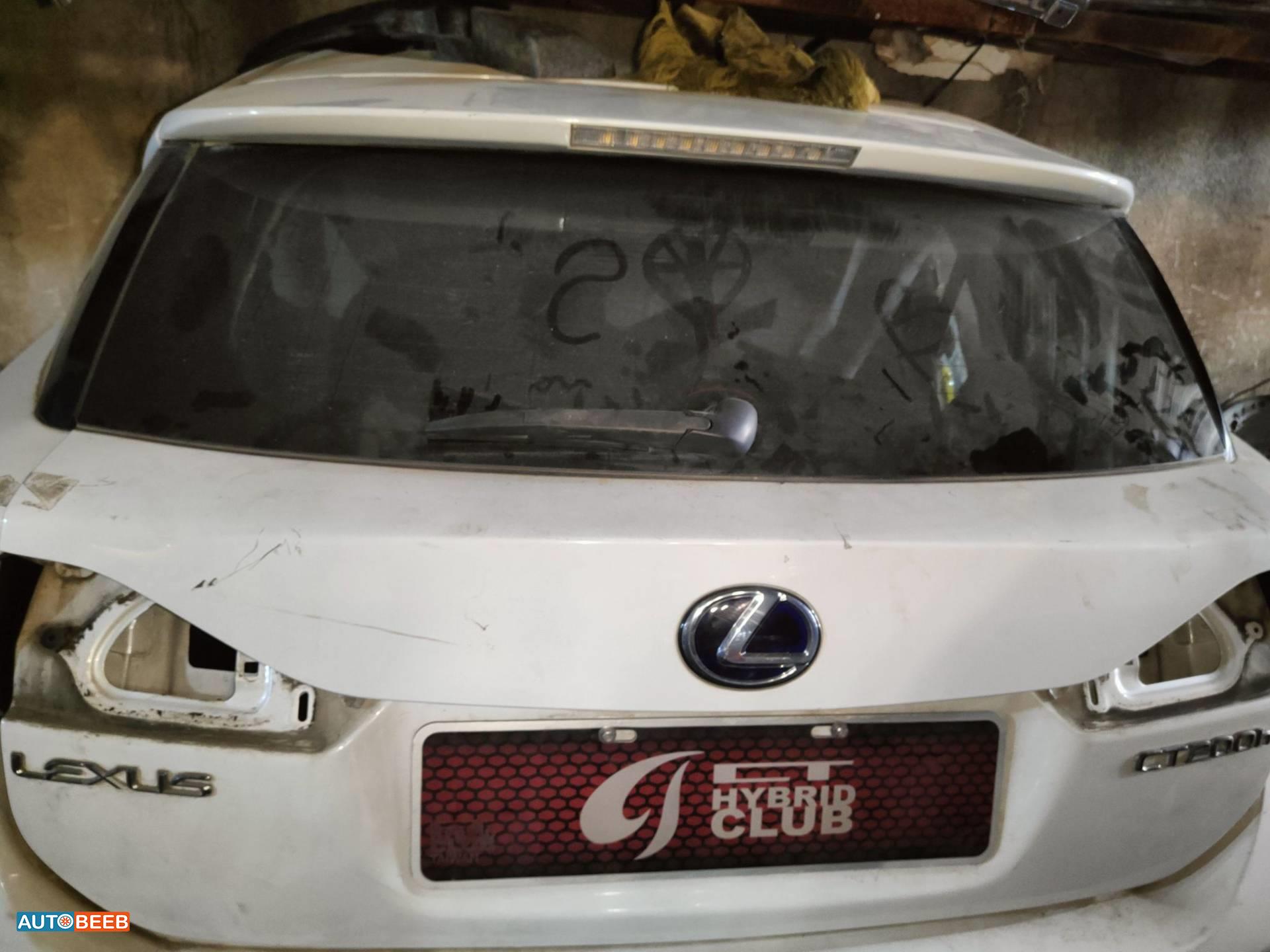 Body  Trunk Lexus CT200