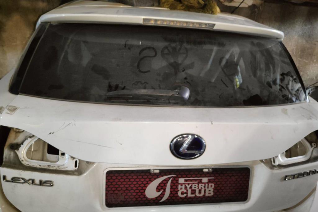 Body  Trunk Lexus CT200
