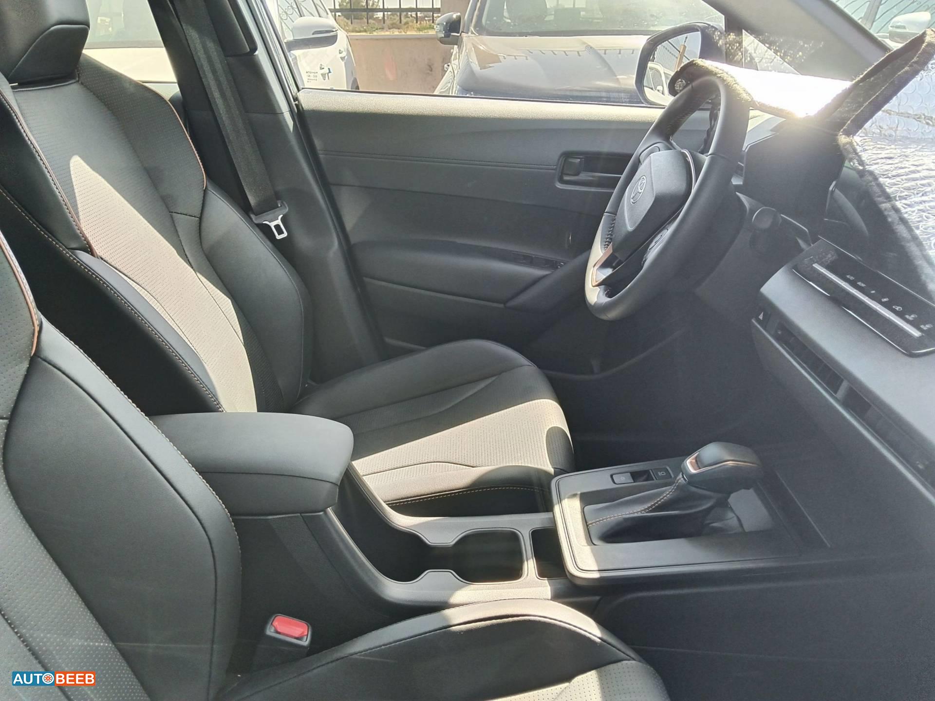 Toyota Corolla cross  2026