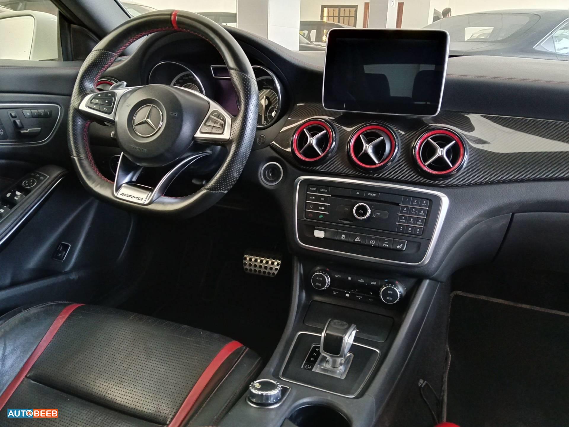Mercedes Benz CLA45 AMG 2015