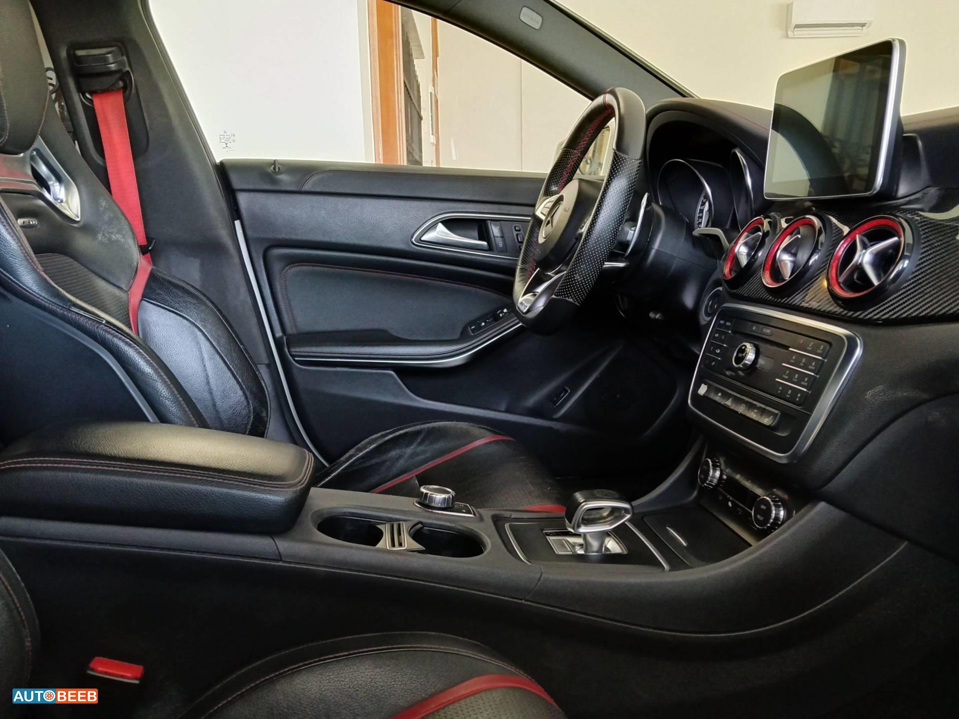 Mercedes Benz CLA45 AMG 2015