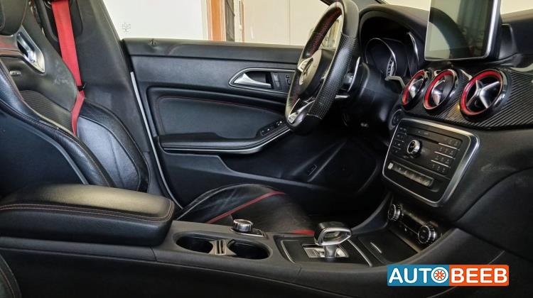Mercedes Benz CLA45 AMG 2015