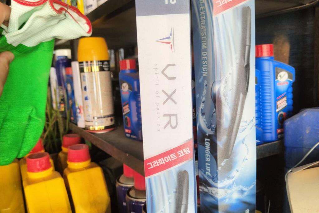  Glass wipers  