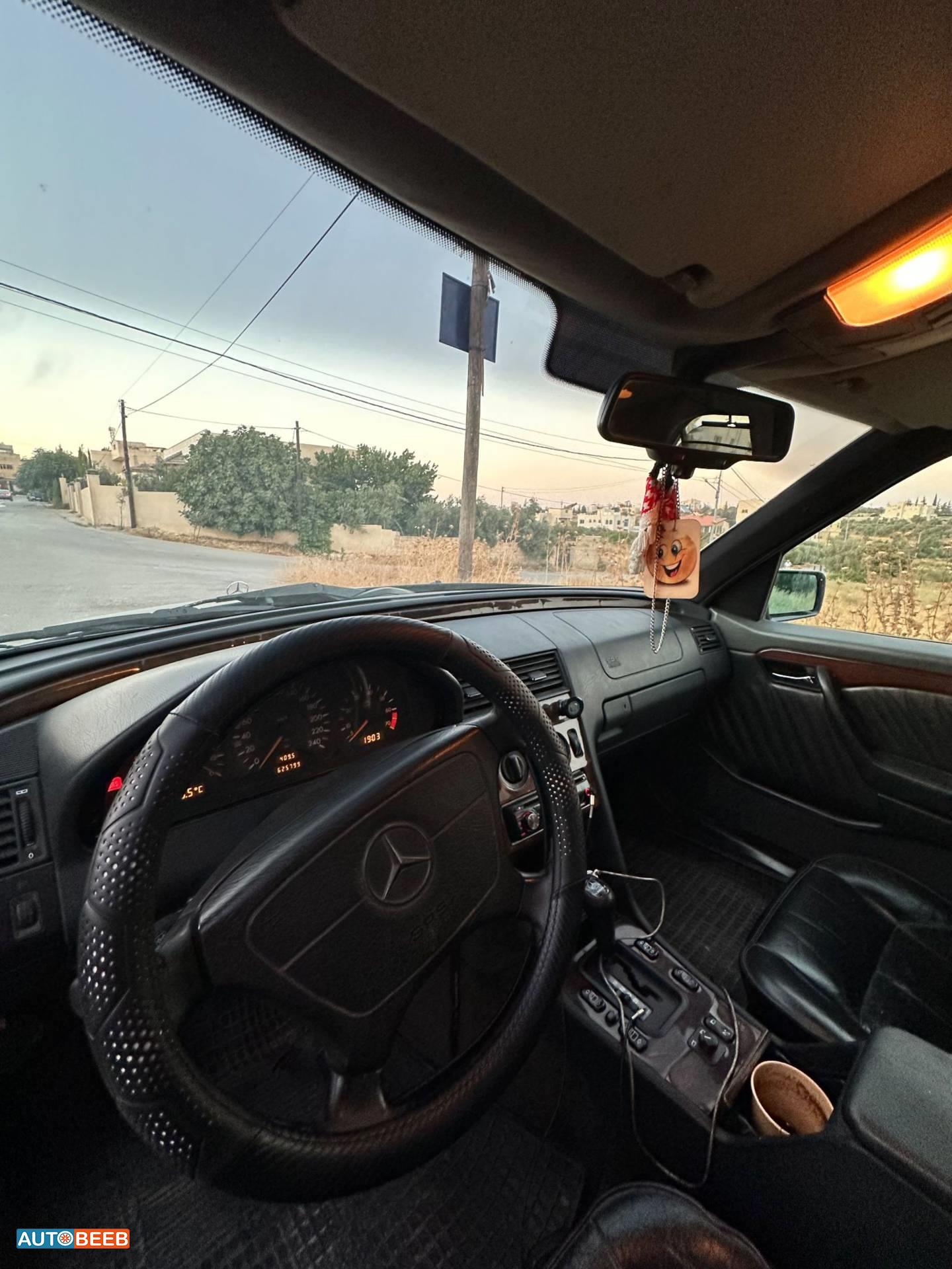 مرسيدس بنز C200 1996