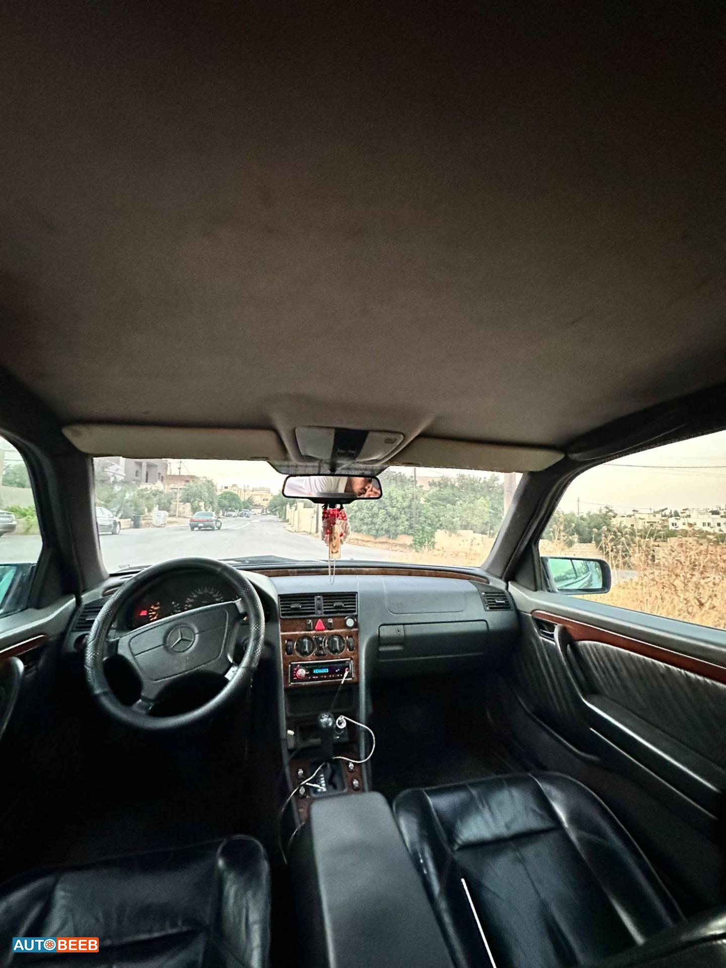 مرسيدس بنز C200 1996