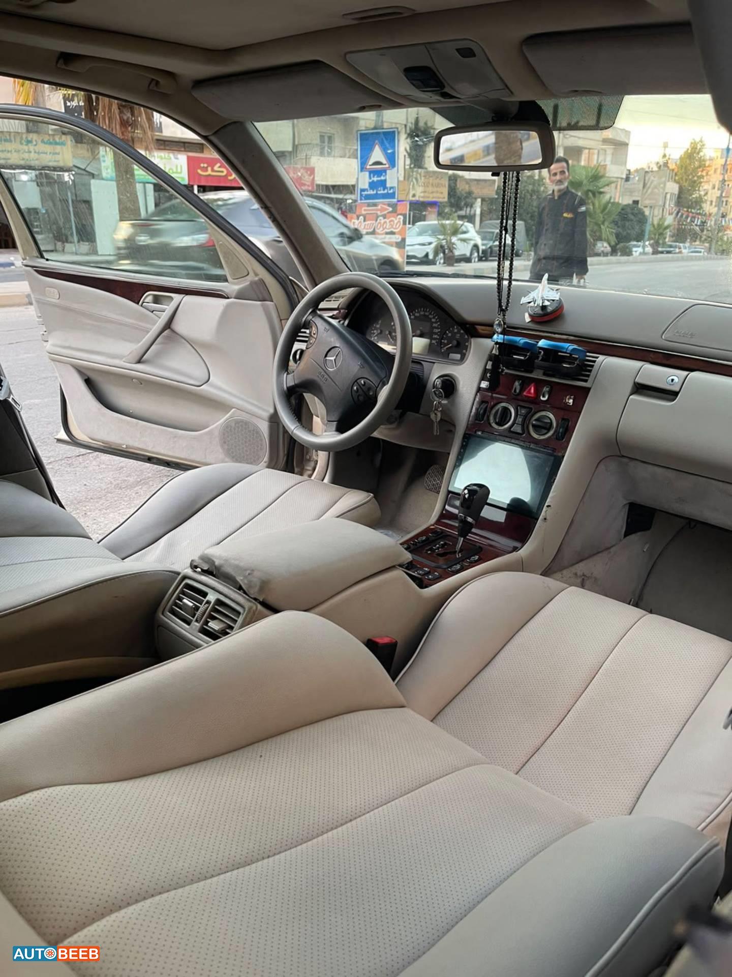 مرسيدس بنز E200 2001