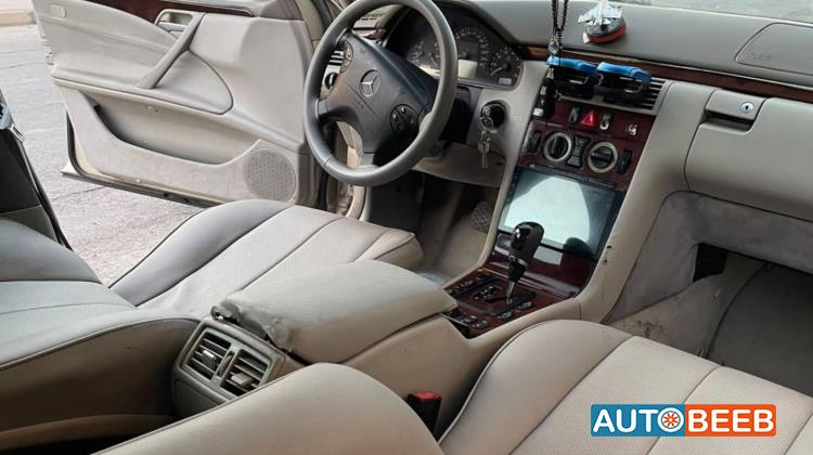 مرسيدس بنز E200 2001