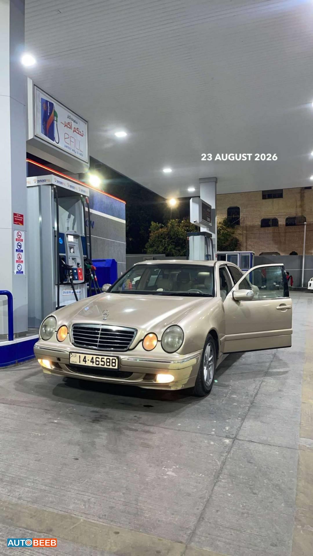 مرسيدس بنز E200 2001