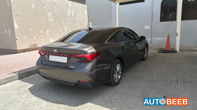 Toyota Avalon 2019