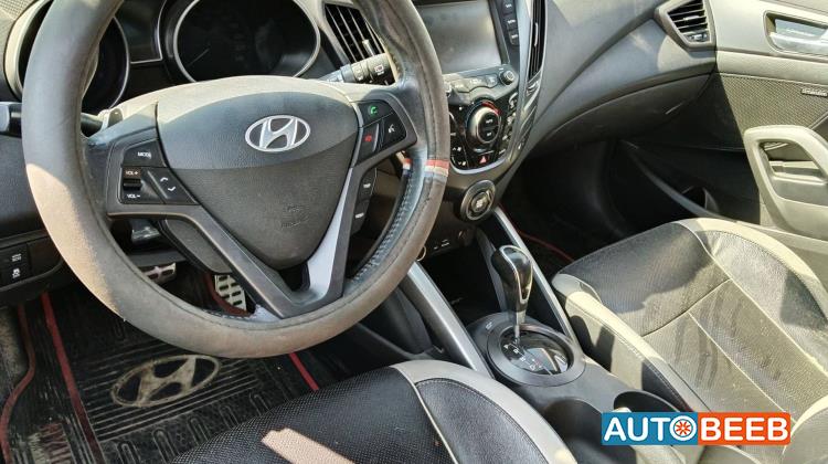 Hyundai Veloster 2013