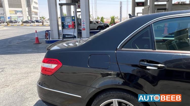مرسيدس بنز E200 2011